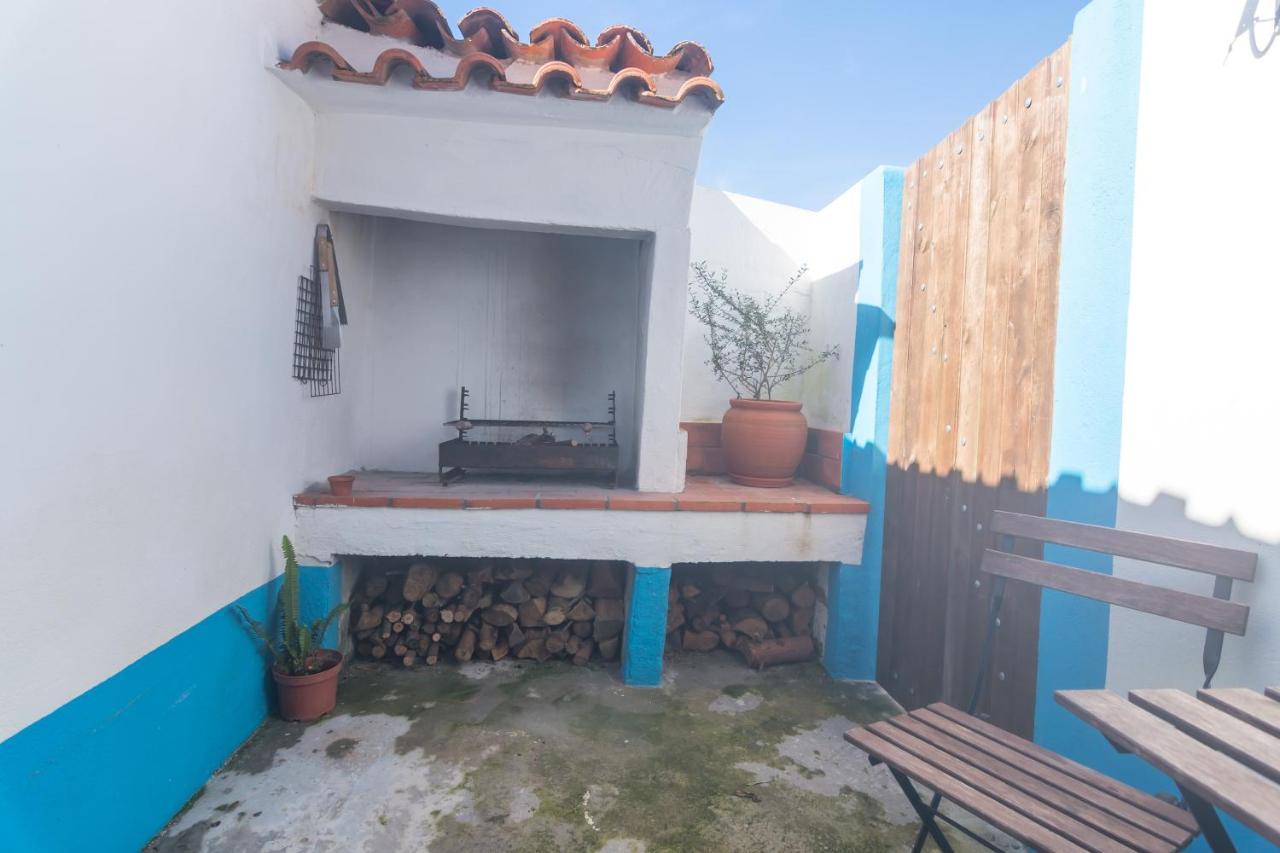 Гостевой дом Obidos Rural Chic House Usseira Экстерьер фото